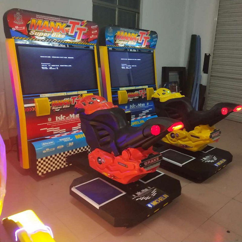 جهاز محاكاة قيادة يعمل بالعملة - مراجعة Racing Arcade Cabinet وسعره